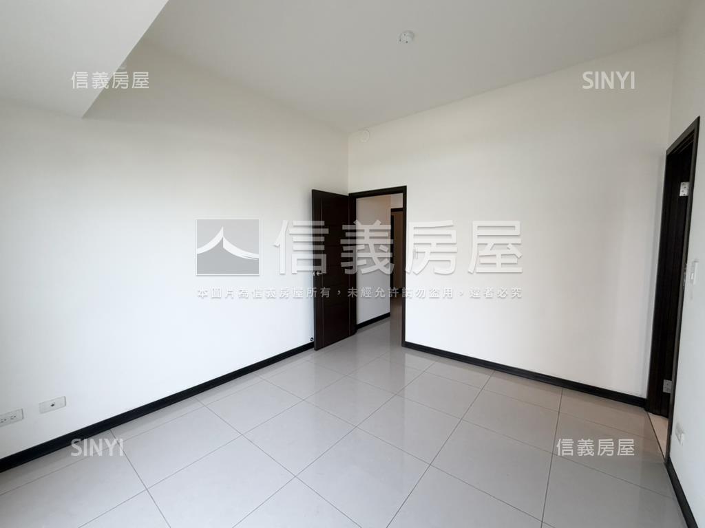 清水三房平面車位房屋室內格局與周邊環境