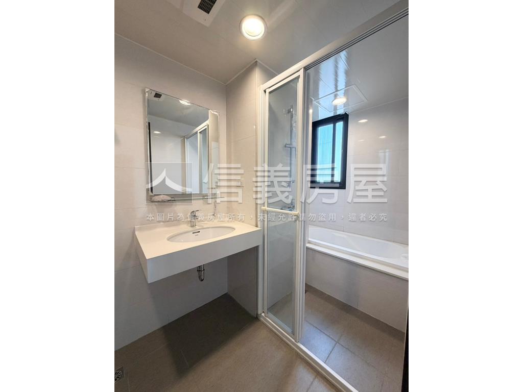 清水三房平面車位房屋室內格局與周邊環境