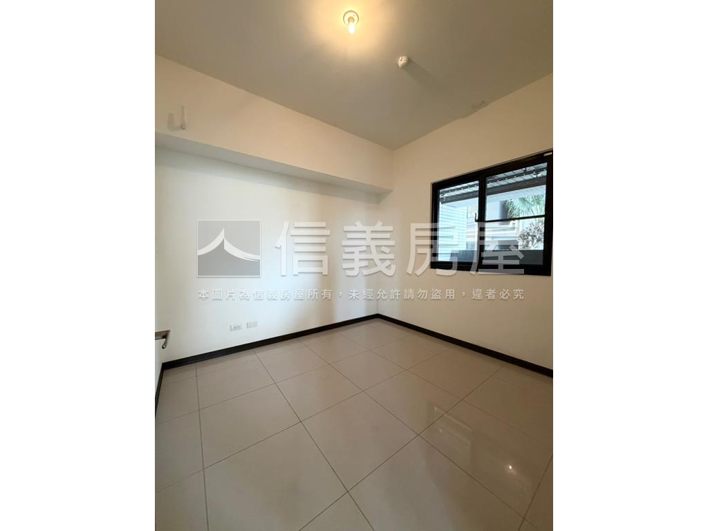 清水三房平面車位房屋室內格局與周邊環境