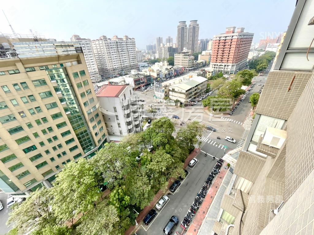 近中山醫高樓三房附車位房屋室內格局與周邊環境