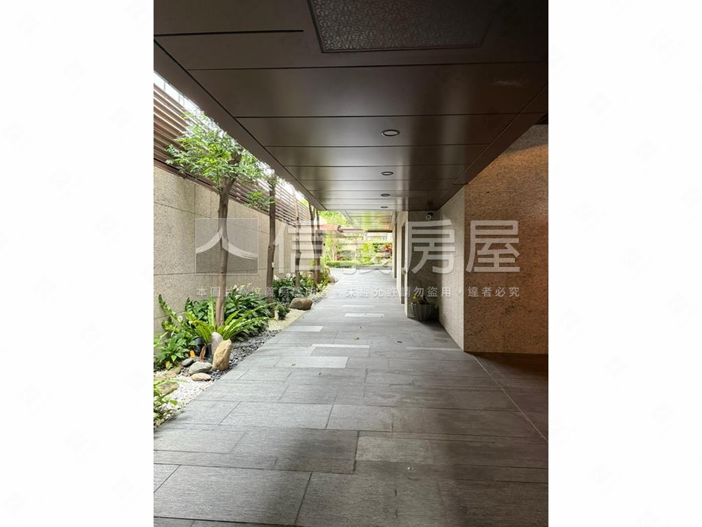 仁愛築綠．國泰ＳＲＣ豪邸房屋室內格局與周邊環境