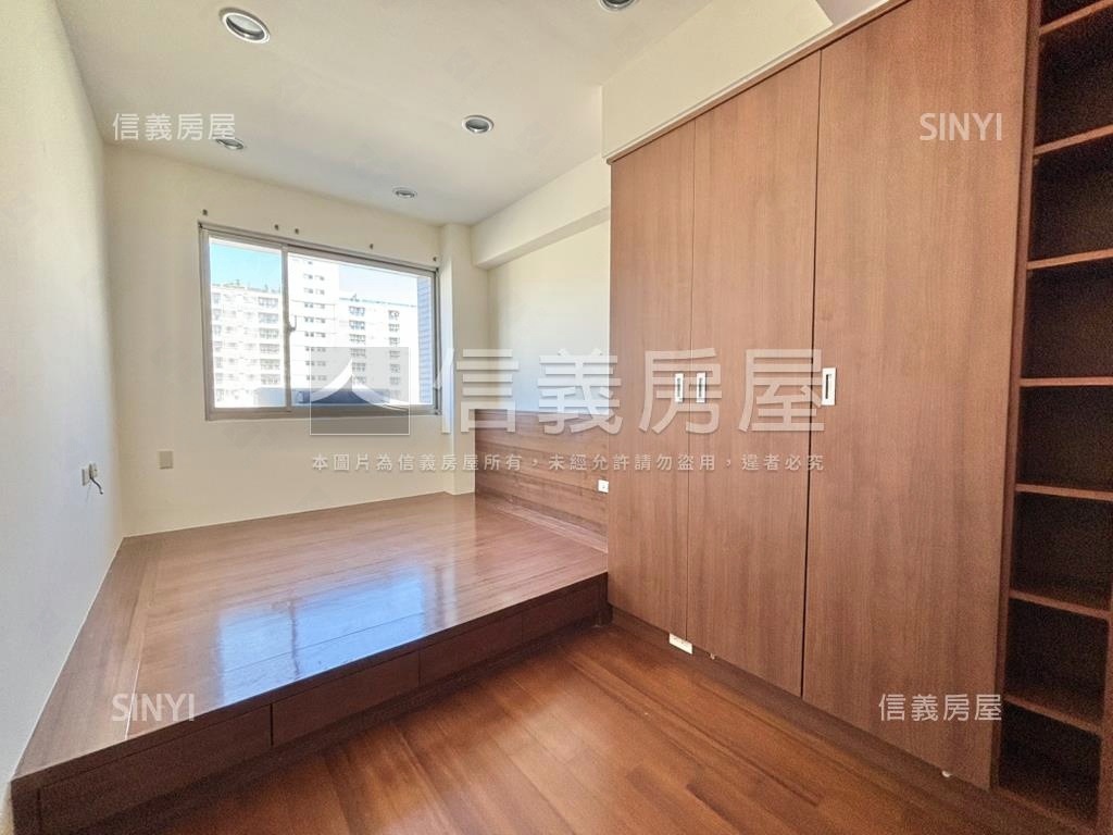專任－竹城新宿四房車位房屋室內格局與周邊環境