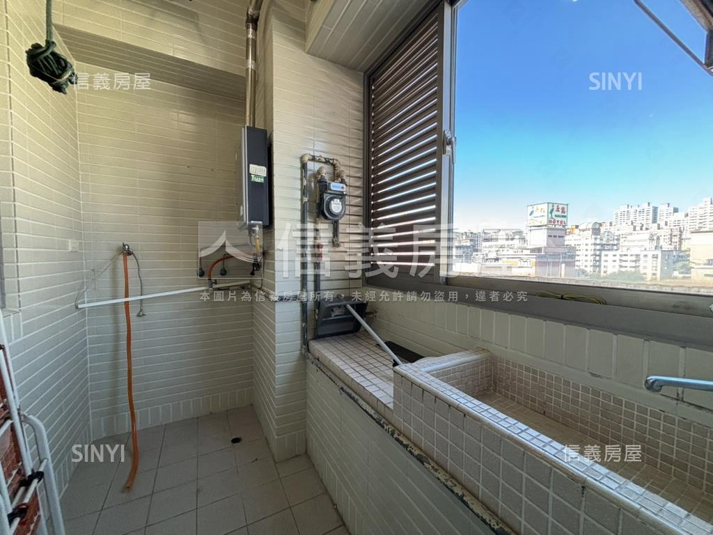 專任－竹城新宿四房車位房屋室內格局與周邊環境