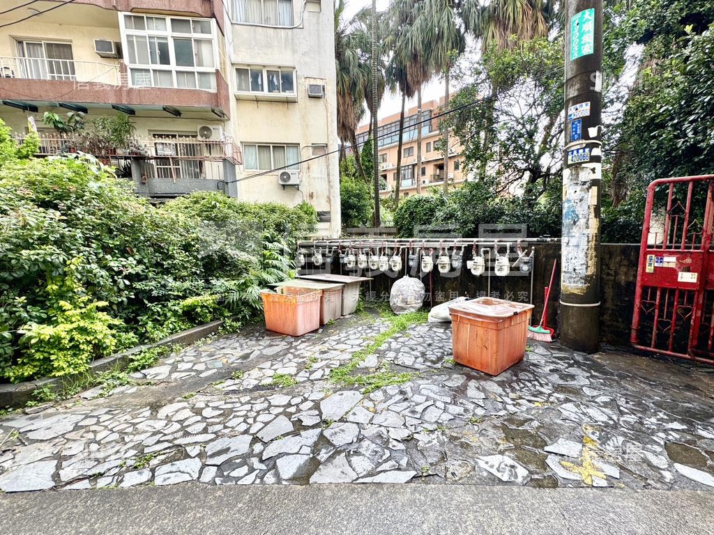 文雅邊間大四房有管理員房屋室內格局與周邊環境