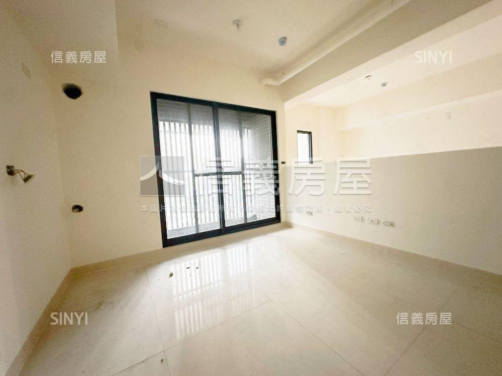 高醫面寬金店面Ｃ房屋室內格局與周邊環境