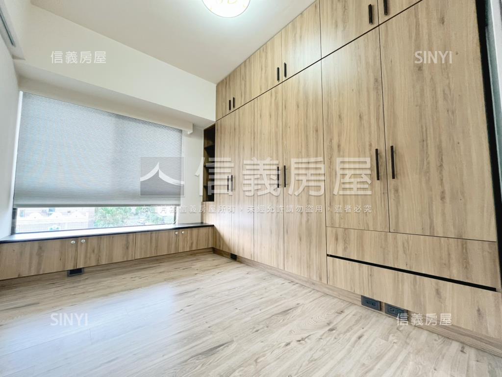 １１期光之建築３房雙平車房屋室內格局與周邊環境