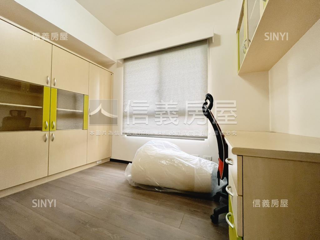 １１期光之建築３房雙平車房屋室內格局與周邊環境