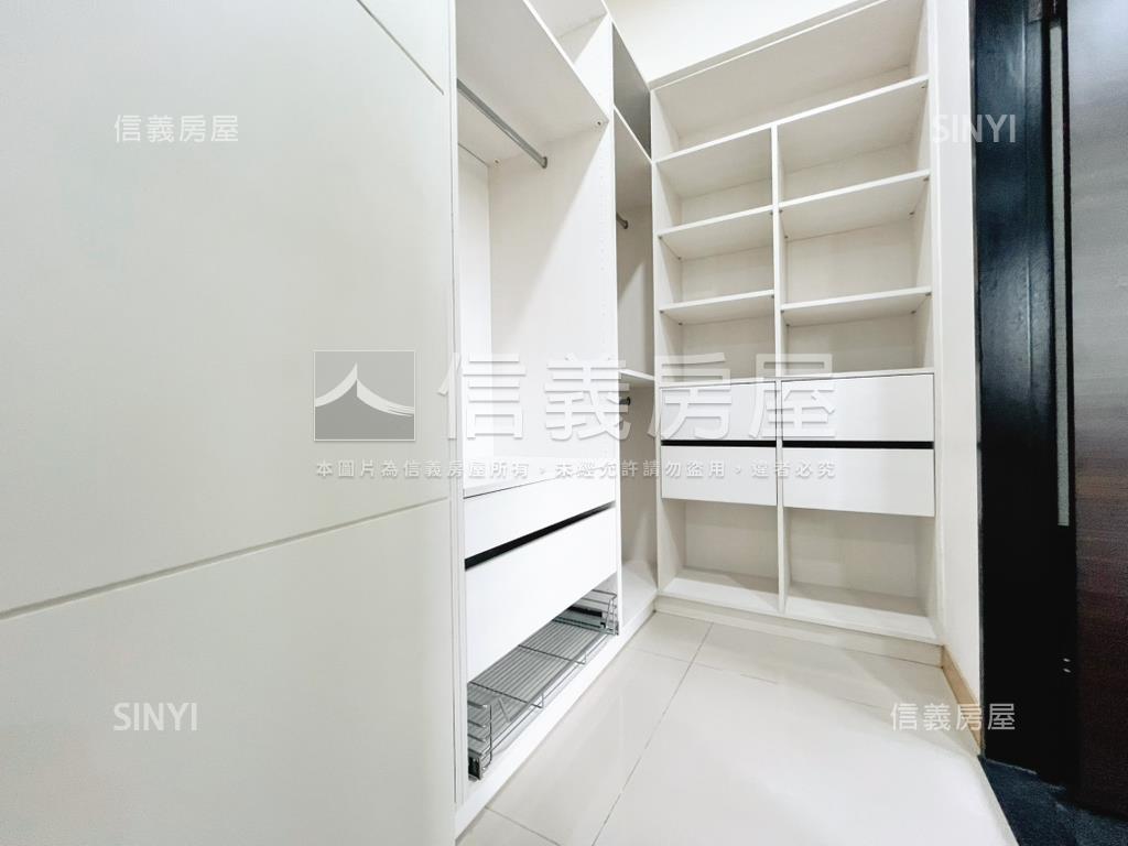 １１期光之建築３房雙平車房屋室內格局與周邊環境