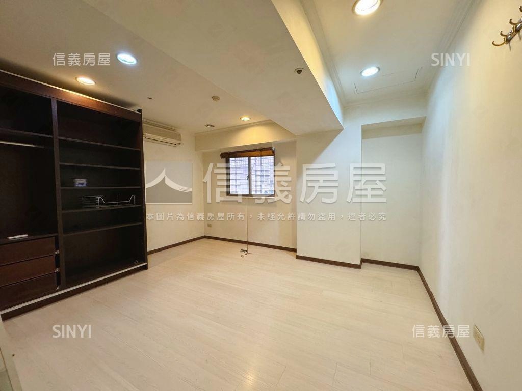 高樓江山萬里美麗大三房房屋室內格局與周邊環境