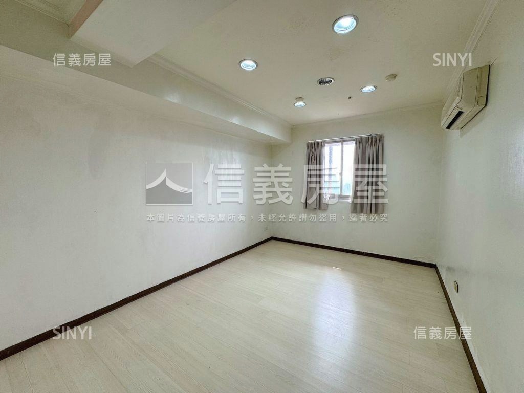 高樓江山萬里美麗大三房房屋室內格局與周邊環境