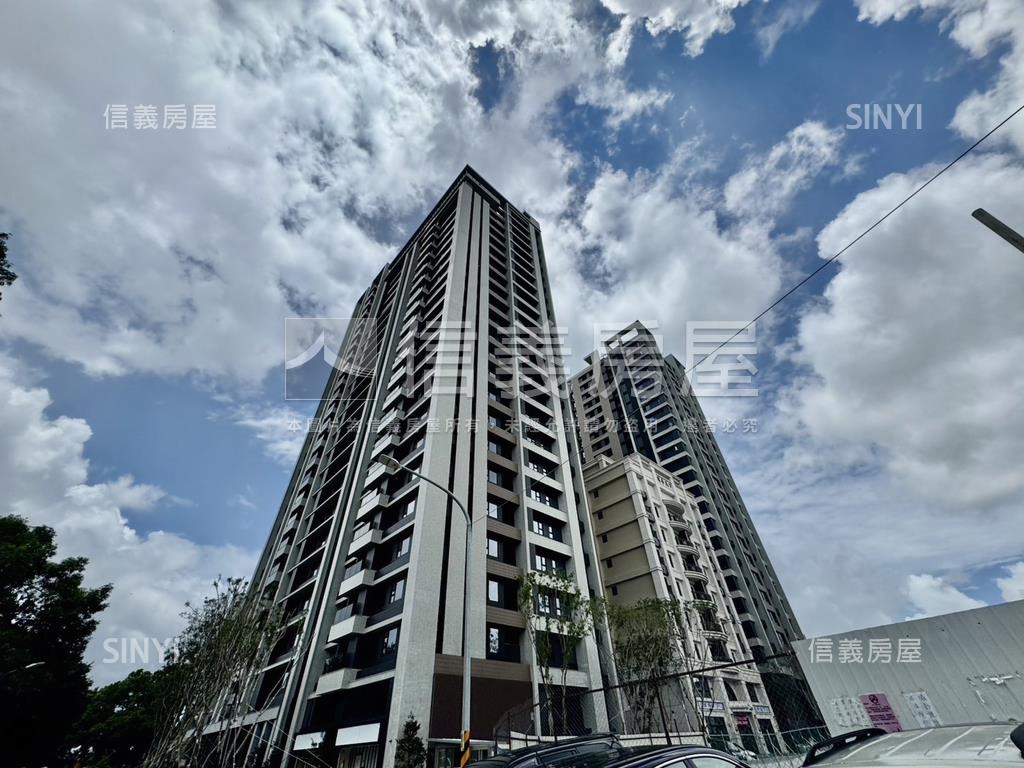新美齊大陸工程高樓面樹景房屋室內格局與周邊環境