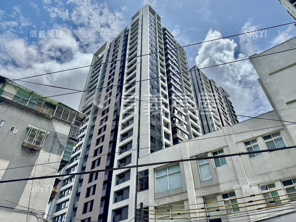 新美齊大陸工程高樓面樹景房屋室內格局與周邊環境
