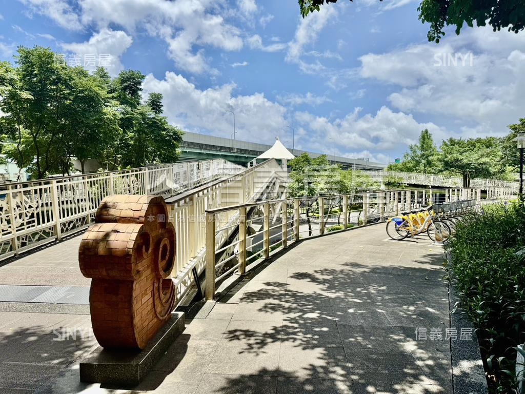 新美齊大陸工程高樓面樹景房屋室內格局與周邊環境