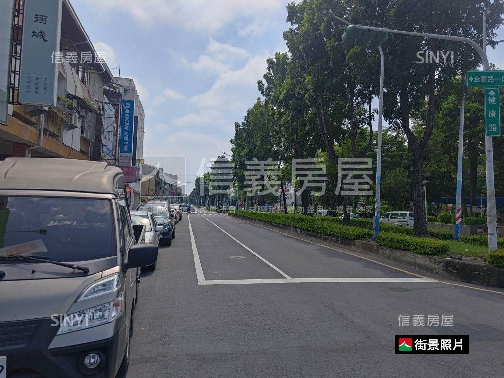 新營健康路臨路懷舊透天房屋室內格局與周邊環境