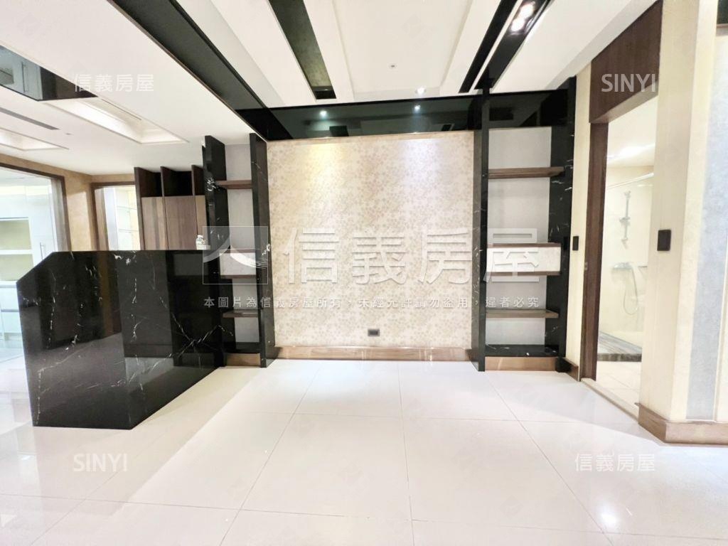 領御、典雅溫馨豪邸房屋室內格局與周邊環境