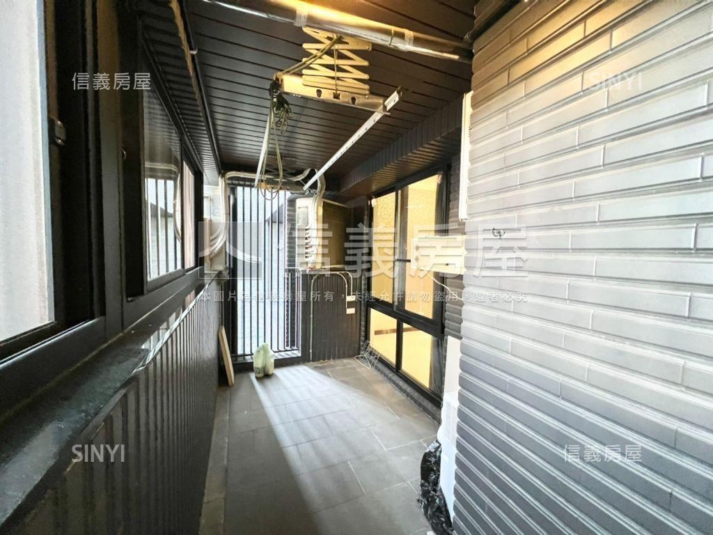 領御、典雅溫馨豪邸房屋室內格局與周邊環境