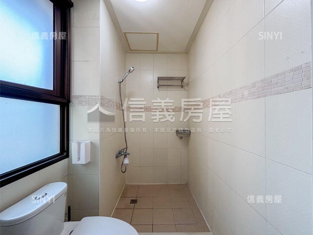 高鐵站前高樓景觀三房房屋室內格局與周邊環境