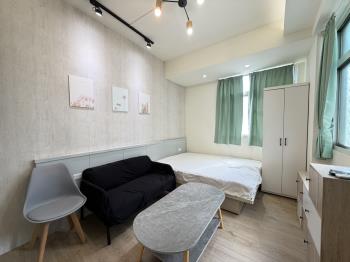 近文華高中收租美四套