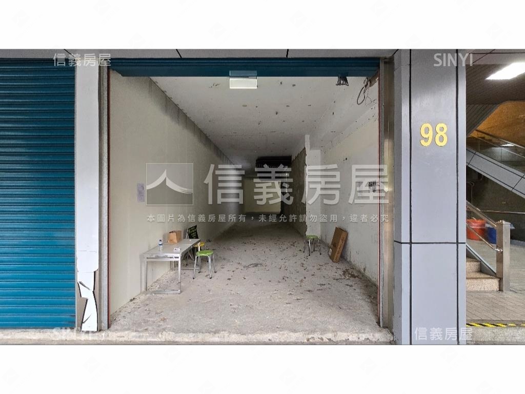 正信義路大馬路上金店面房屋室內格局與周邊環境