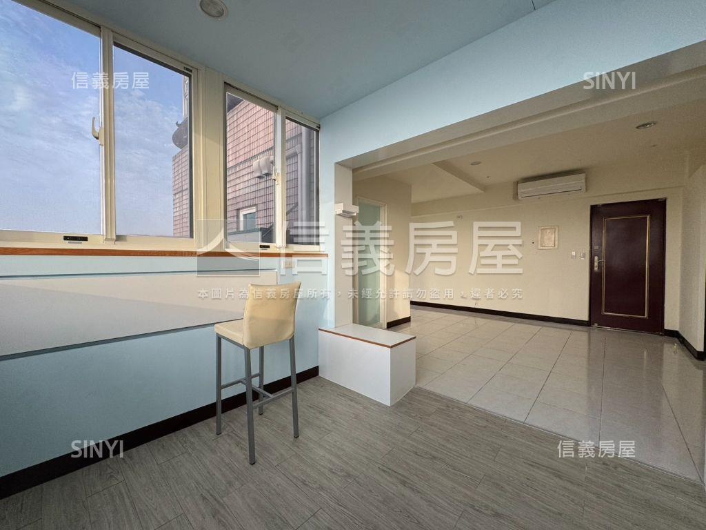 捷運高樓邊間美兩房房屋室內格局與周邊環境