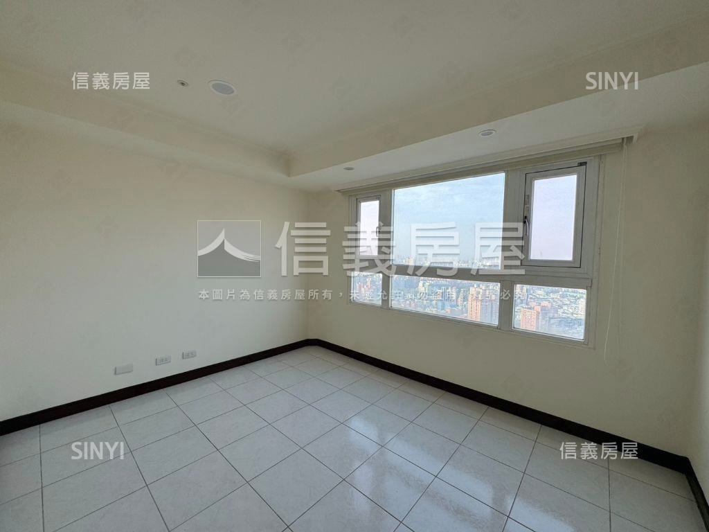 捷運高樓邊間美兩房房屋室內格局與周邊環境