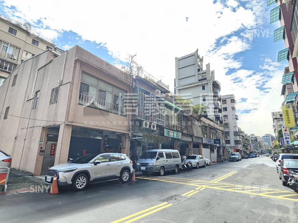 信義ＳＭＡＲＴ透天房屋室內格局與周邊環境