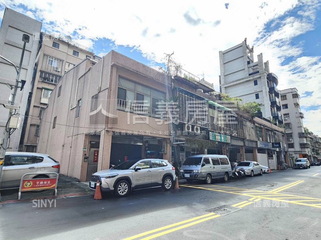 信義ＳＭＡＲＴ透天房屋室內格局與周邊環境