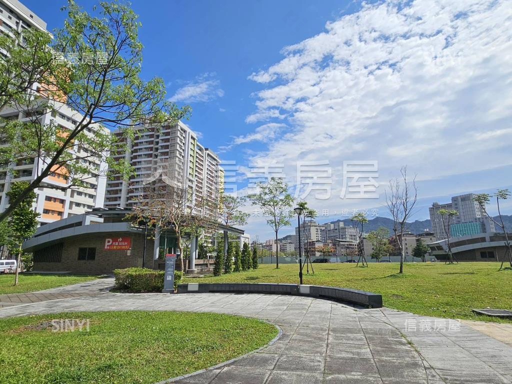 信義ＳＭＡＲＴ透天房屋室內格局與周邊環境