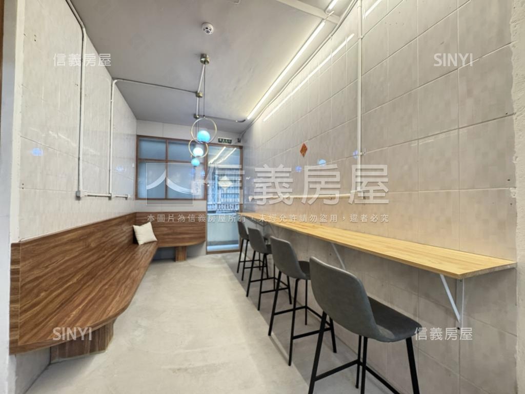 忠孝新生捷運公寓２樓房屋室內格局與周邊環境