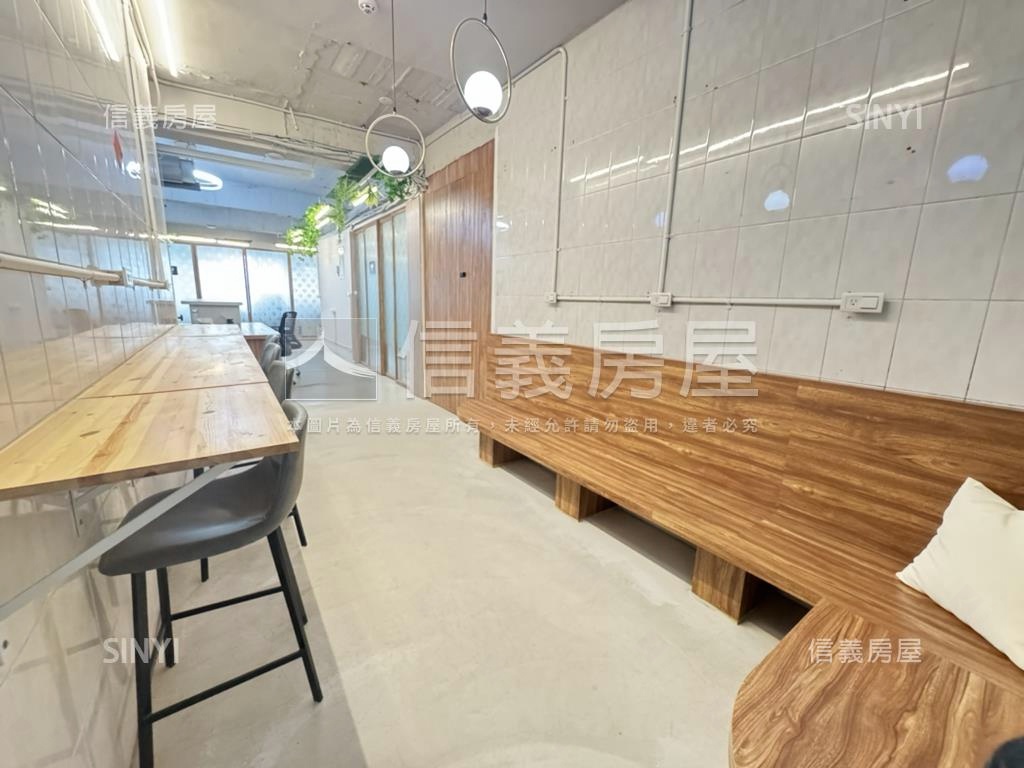 忠孝新生捷運公寓２樓房屋室內格局與周邊環境