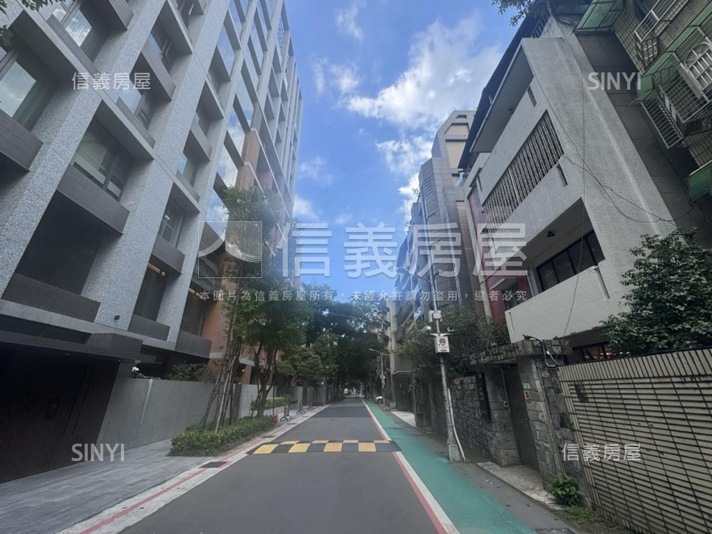 忠孝新生捷運公寓２樓房屋室內格局與周邊環境