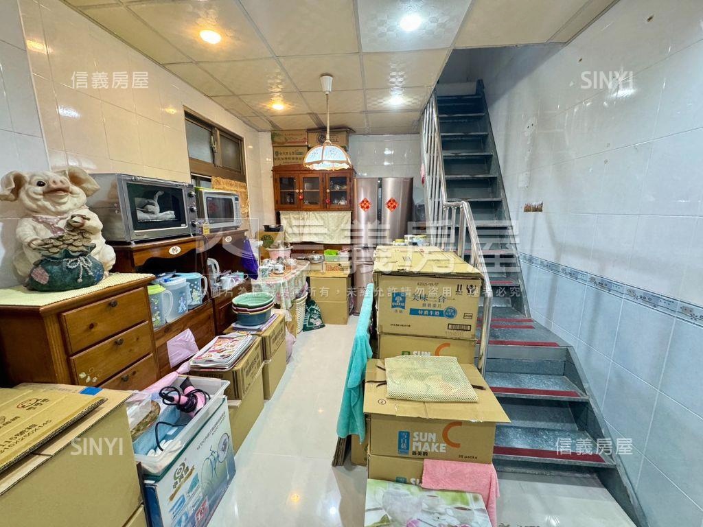 板橋雙捷運公寓超大空間房屋室內格局與周邊環境