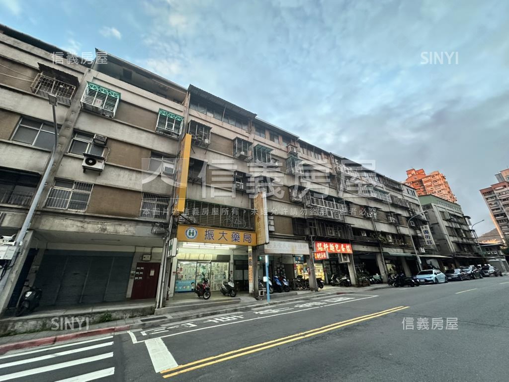 ★永安街店面★大面寬醒目房屋室內格局與周邊環境