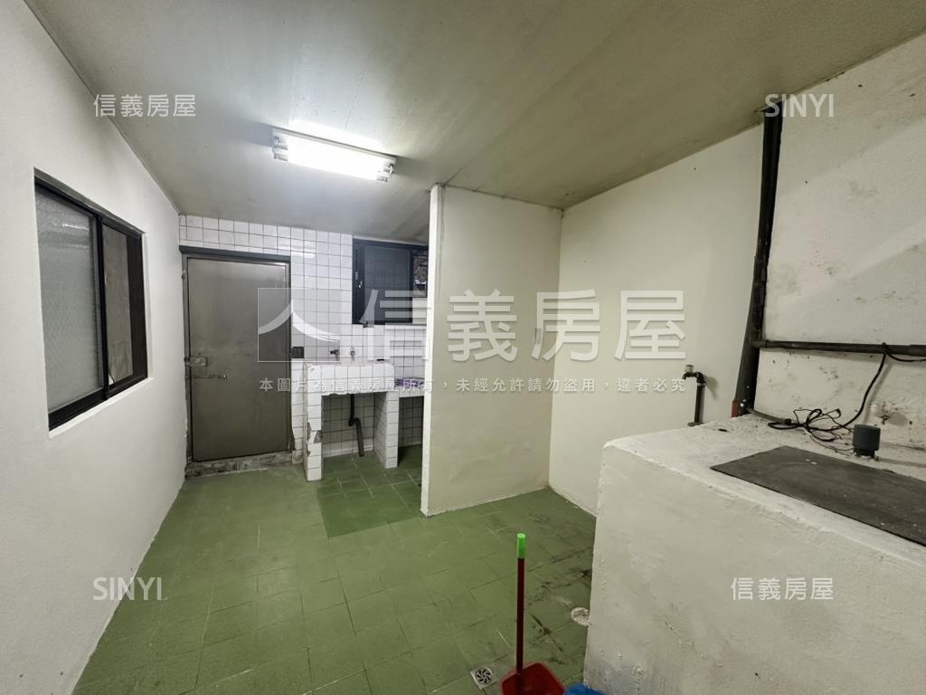 ★永安街店面★大面寬醒目房屋室內格局與周邊環境