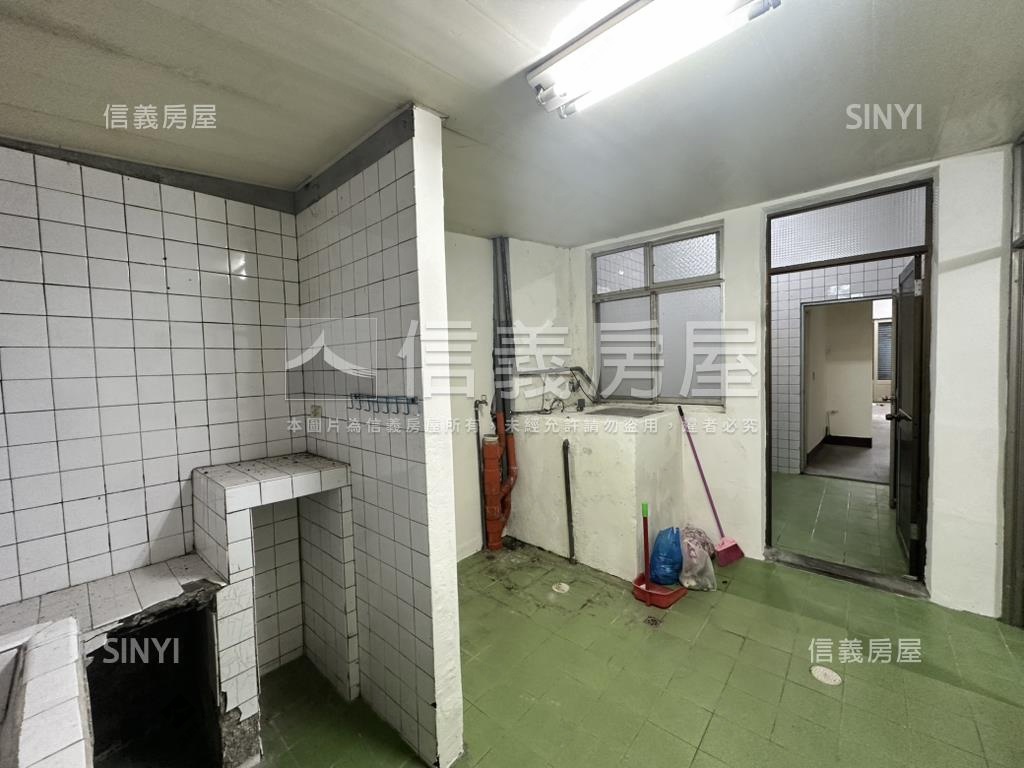 ★永安街店面★大面寬醒目房屋室內格局與周邊環境