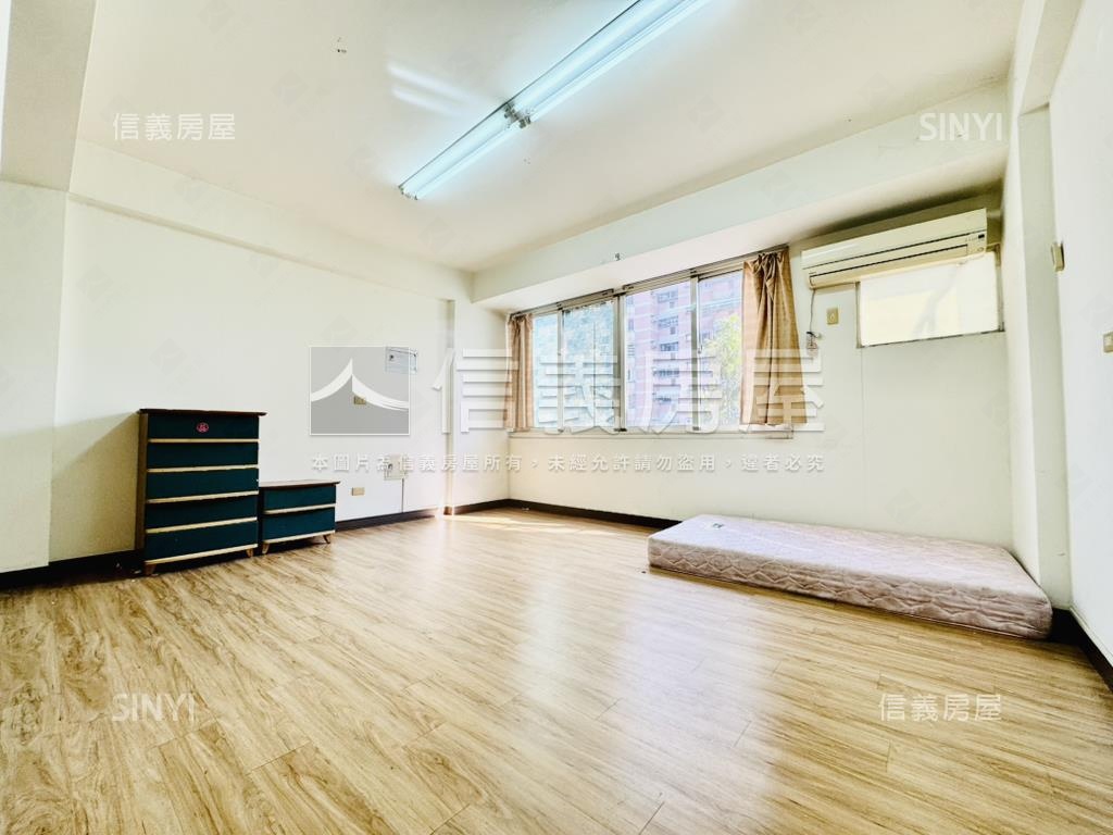 正文心南路透店房屋室內格局與周邊環境
