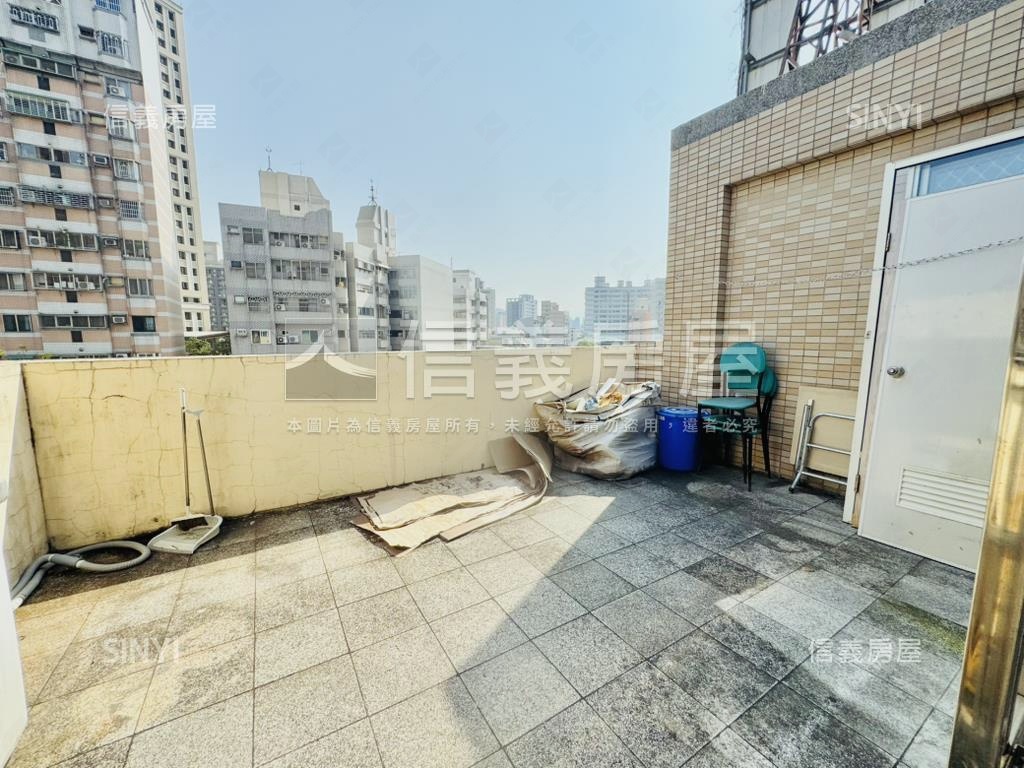 正文心南路透店房屋室內格局與周邊環境