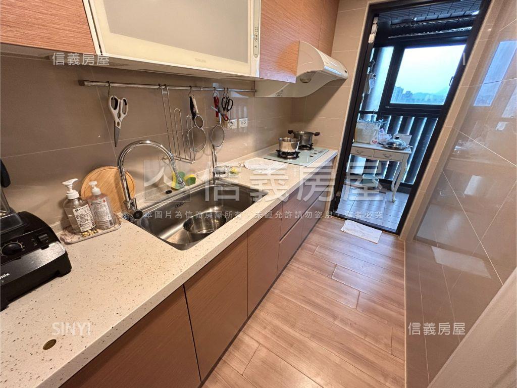 專任美河市高樓美兩房房屋室內格局與周邊環境