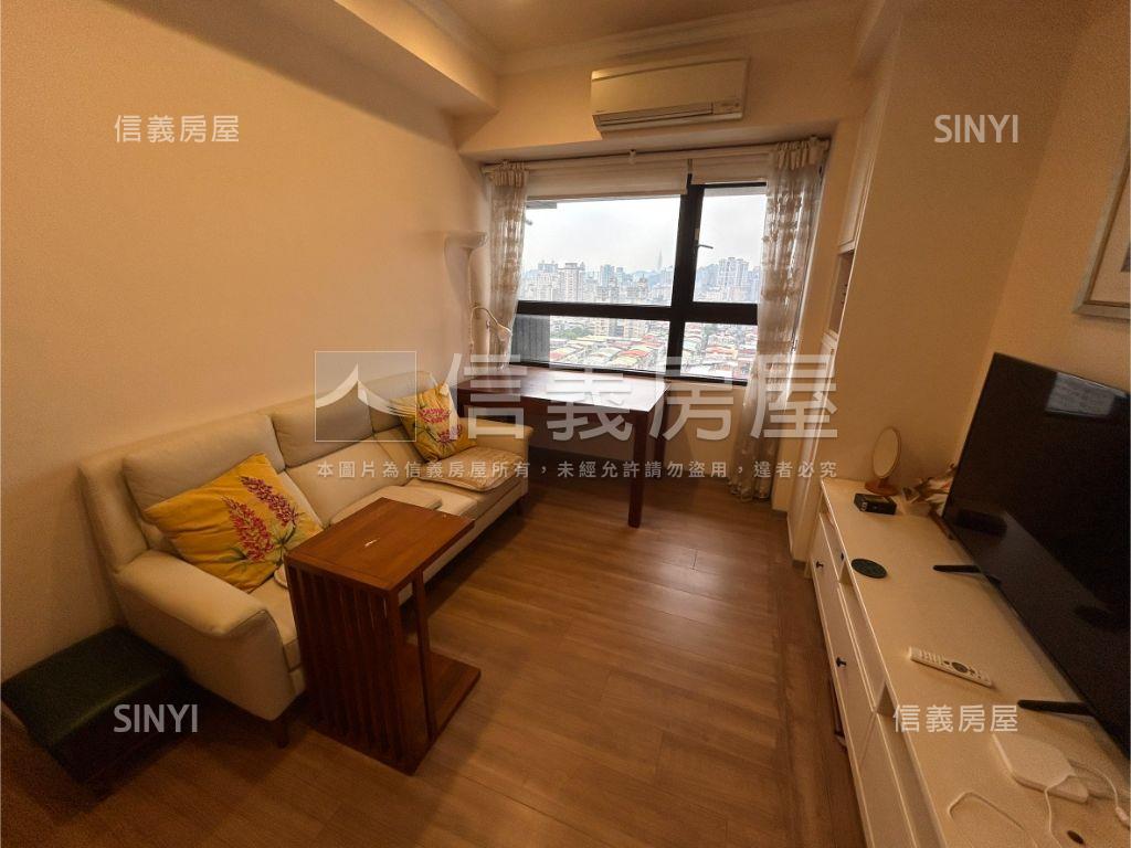 專任美河市高樓美兩房房屋室內格局與周邊環境