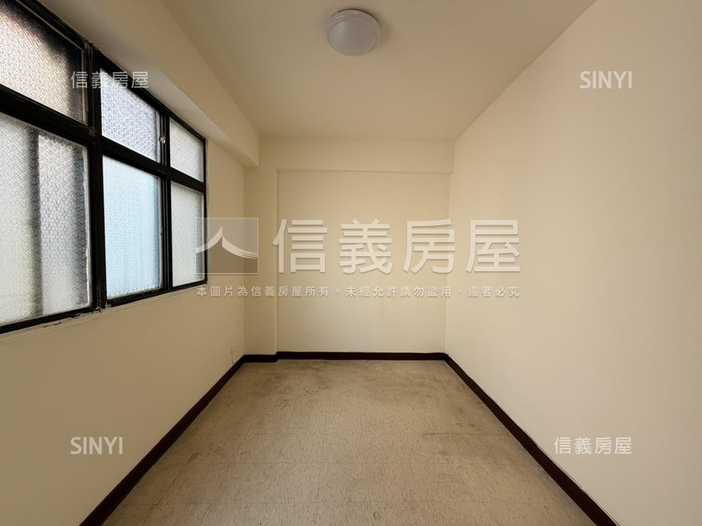 近園道旁三房美寓房屋室內格局與周邊環境