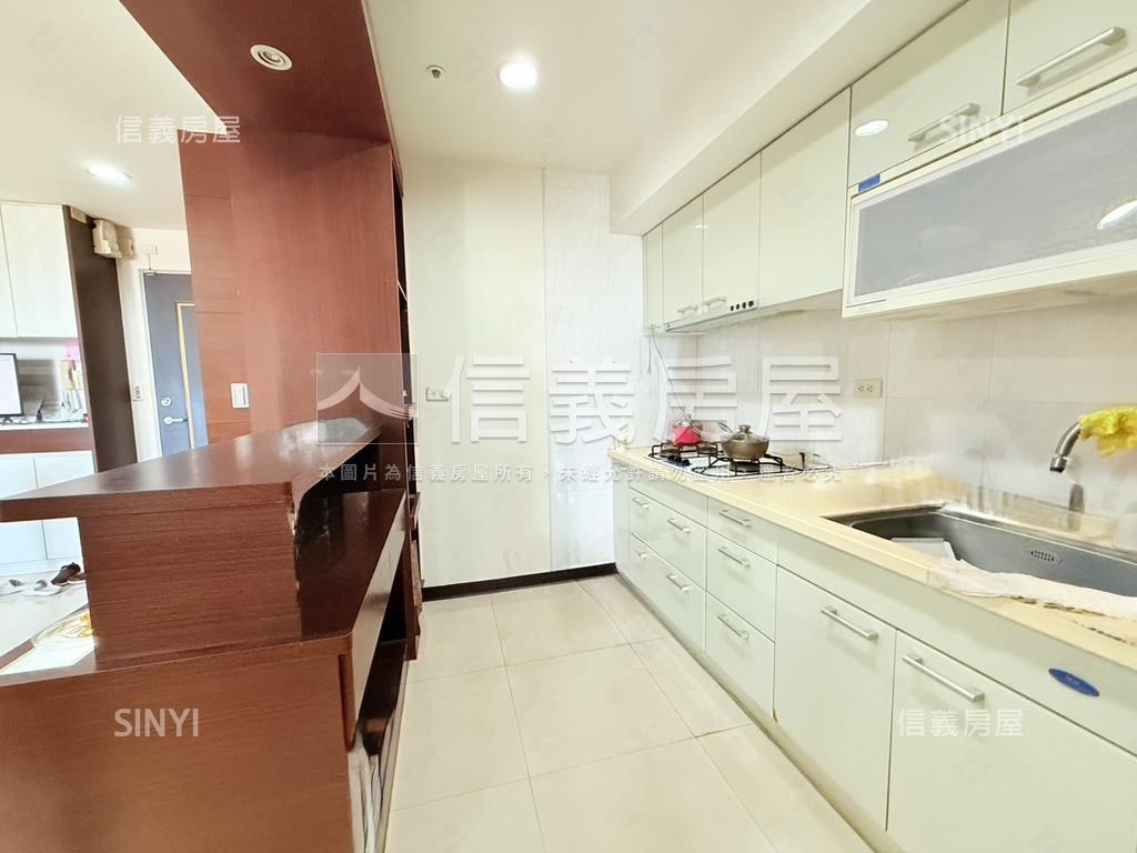 科博之星兩房平車房屋室內格局與周邊環境