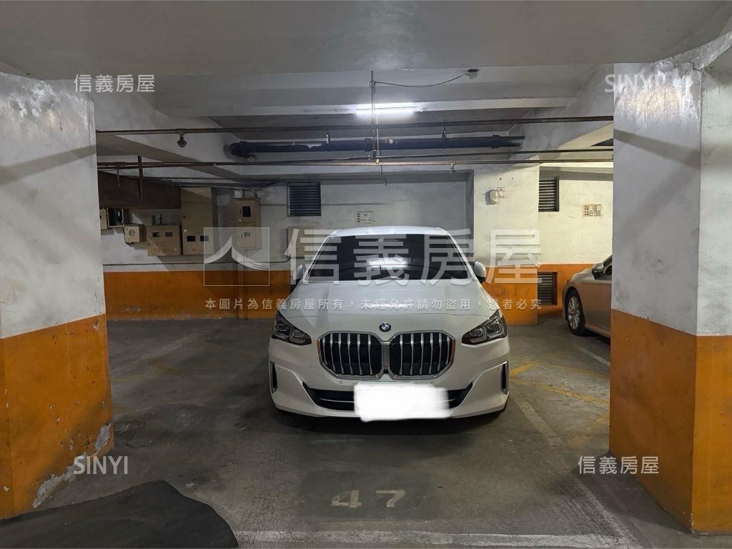 國泰建設３房平車房屋室內格局與周邊環境