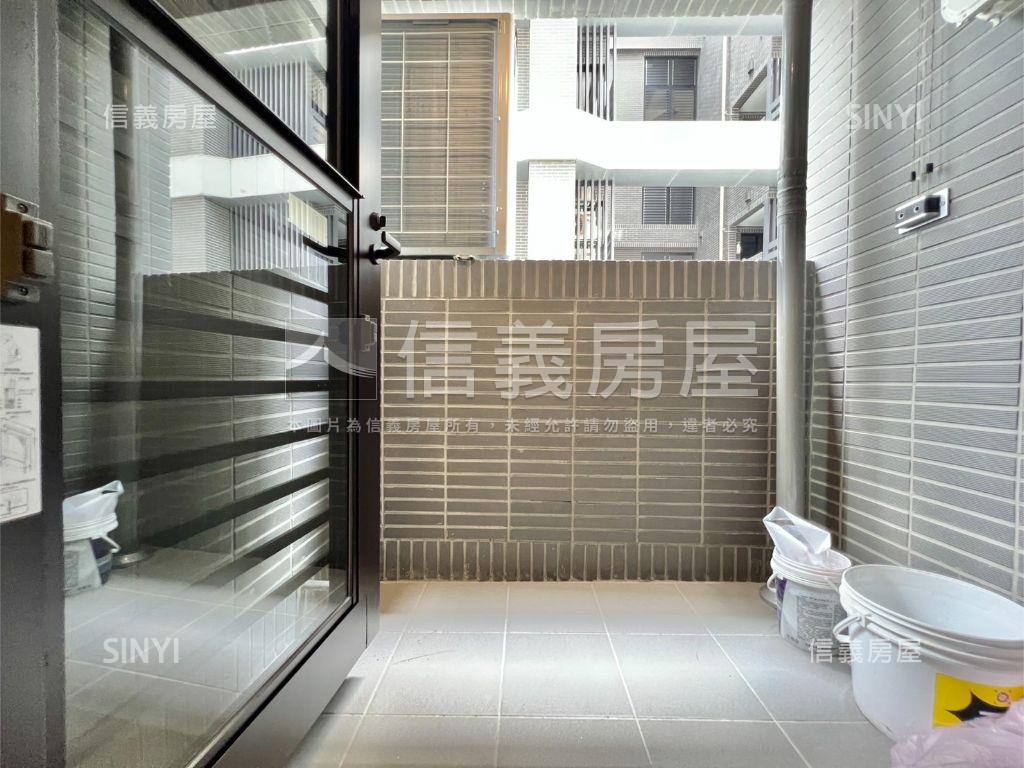 宏普中央公園裝潢新２房房屋室內格局與周邊環境