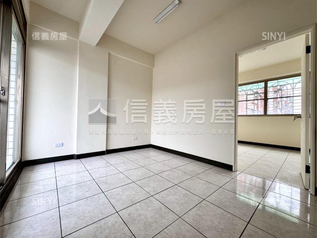 低總價德明路青年首選透天房屋室內格局與周邊環境
