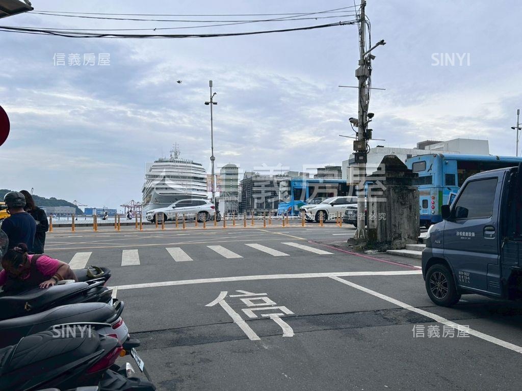 市區孝一路金店面房屋室內格局與周邊環境
