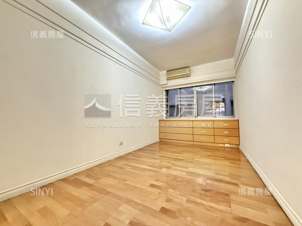 寶璽皇冠稀有四房附車位房屋室內格局與周邊環境