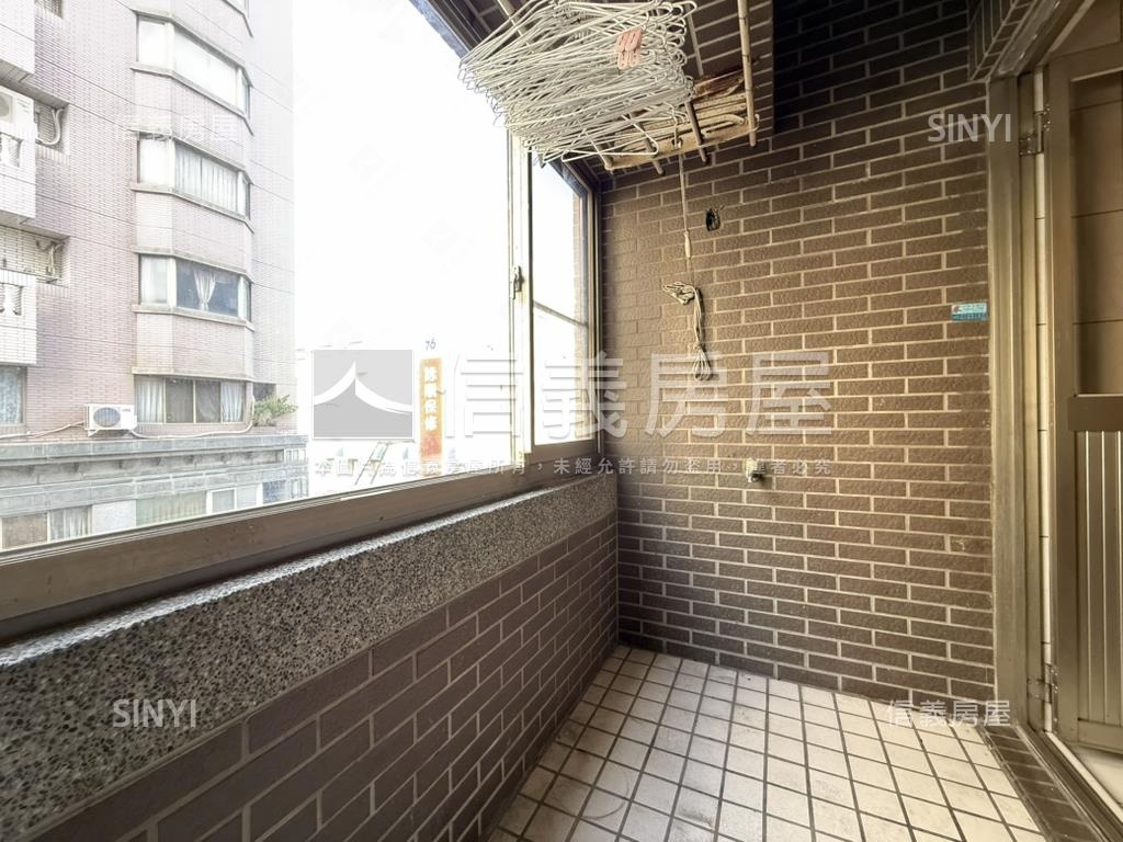 寶璽皇冠稀有四房附車位房屋室內格局與周邊環境