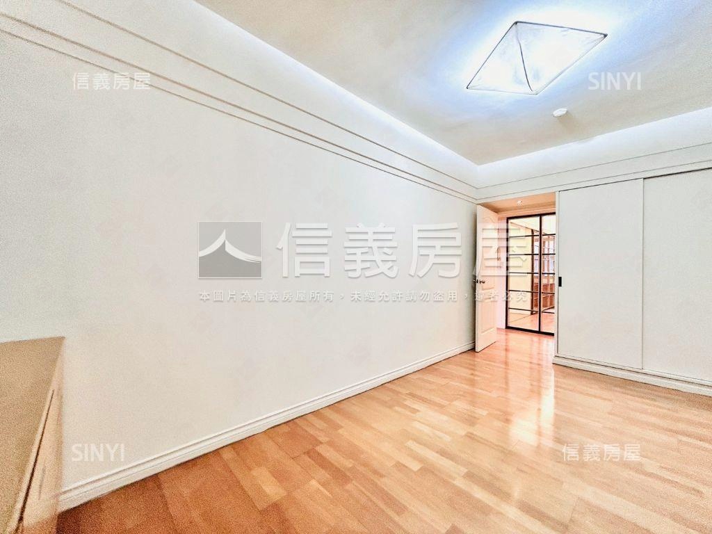 寶璽皇冠稀有四房附車位房屋室內格局與周邊環境