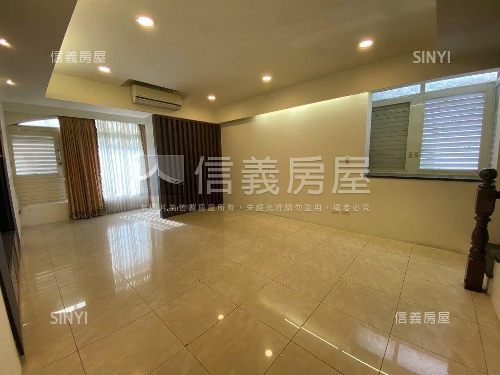 國泰雙敦稀有頂加房屋室內格局與周邊環境