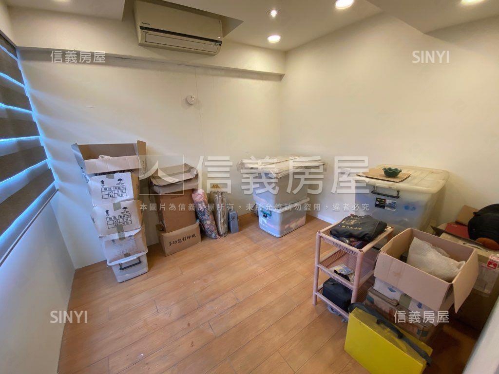 國泰雙敦稀有頂加房屋室內格局與周邊環境